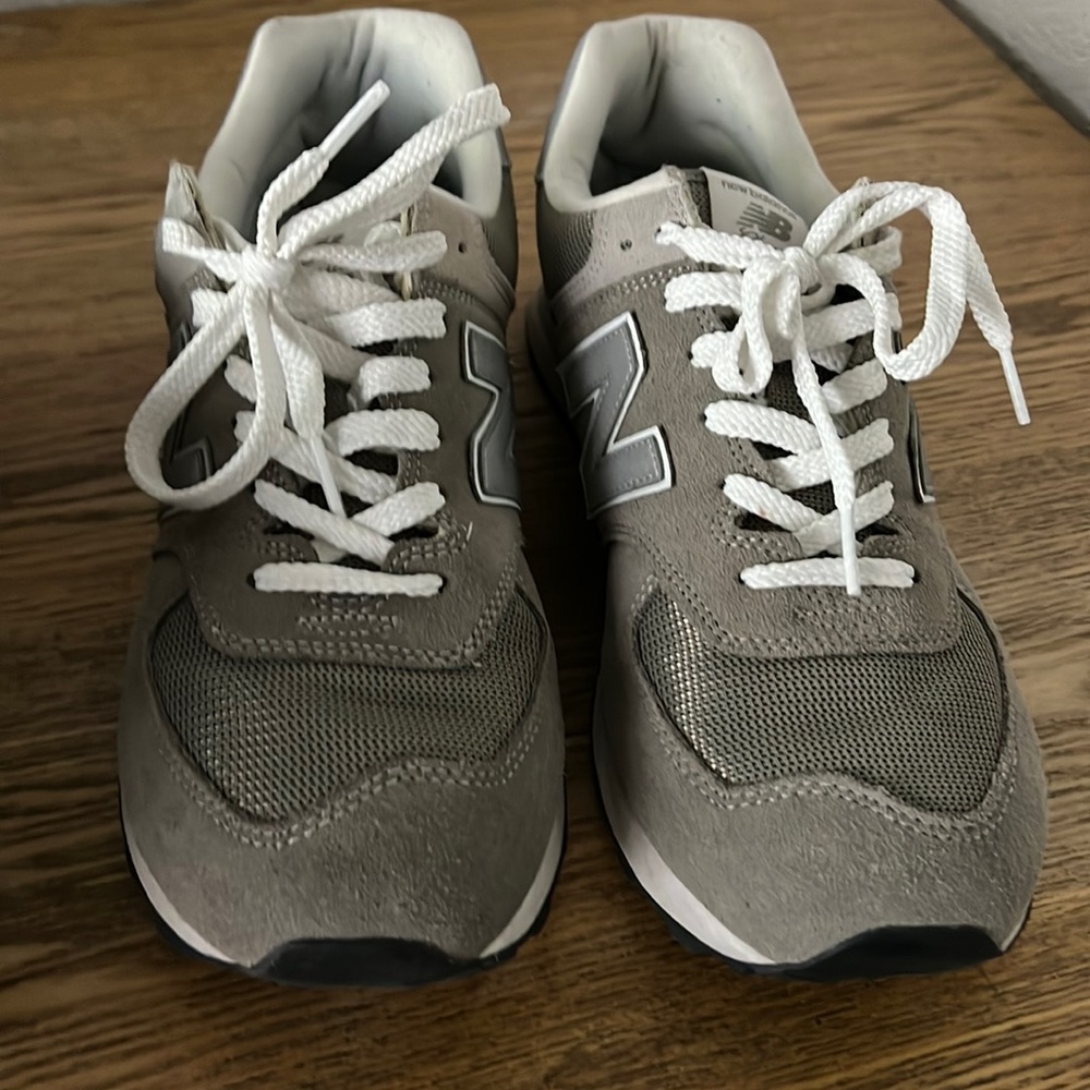 New balance 547 classic grey day. Worn a few times.